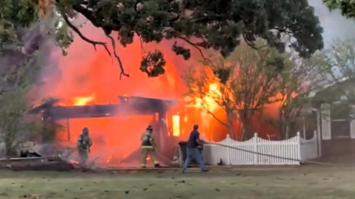 Video: Oklahoma house fire