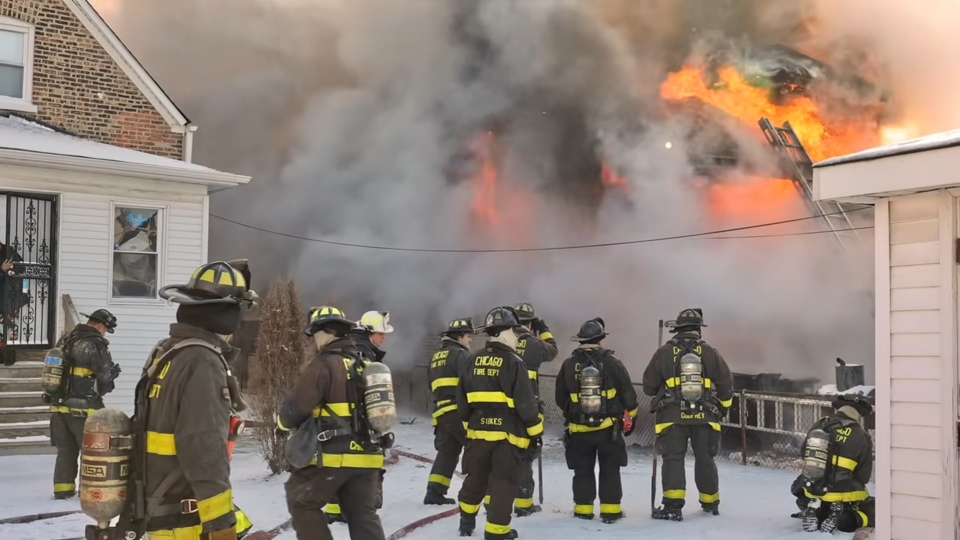 Video: Evacuation ordered at Chicago house fire
